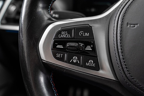 BMW i4 24 of 30