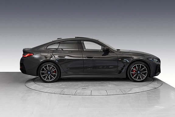 BMW i4 9 of 30