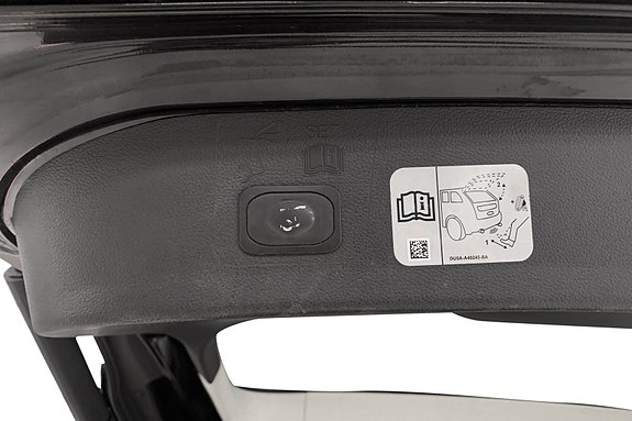 Ford Kuga 8 of 16