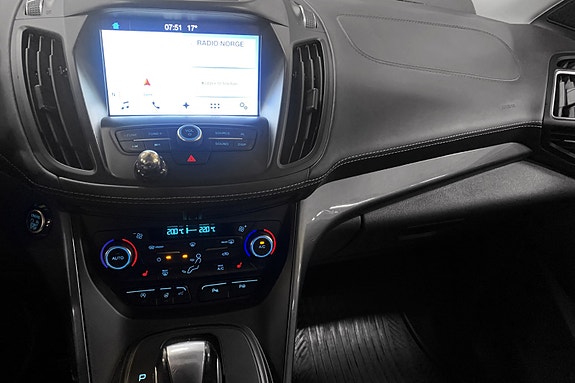 Ford Kuga 10 of 16