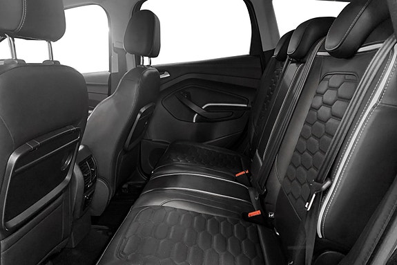 Ford Kuga 13 of 16