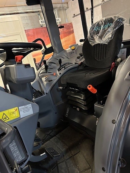 Kubota M5072 Narrow Demo inkl laster 9 of 11