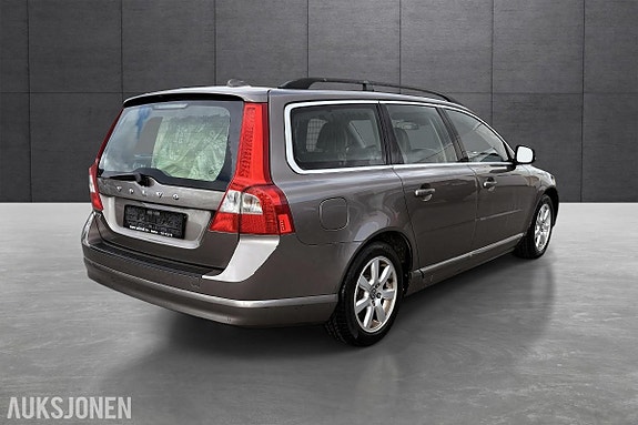 Volvo V70 4 of 16