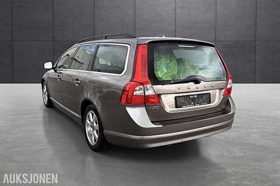 Volvo V70 5 of 16