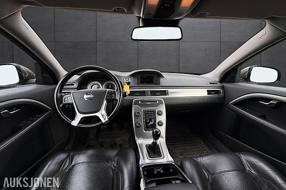 Volvo V70 7 of 16