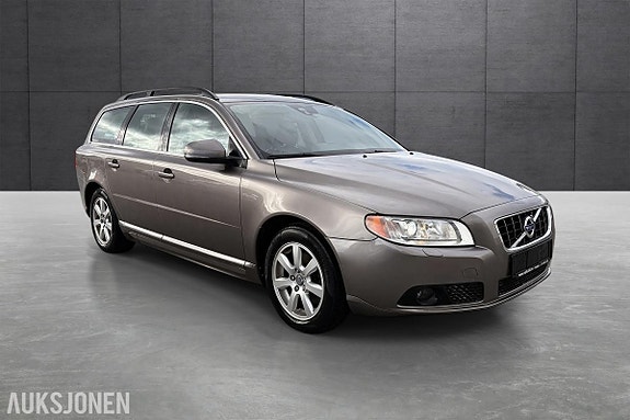 Volvo V70 3 of 16