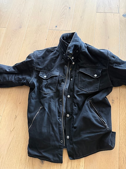 Triumph Bonneville T120 Black 20 of 22