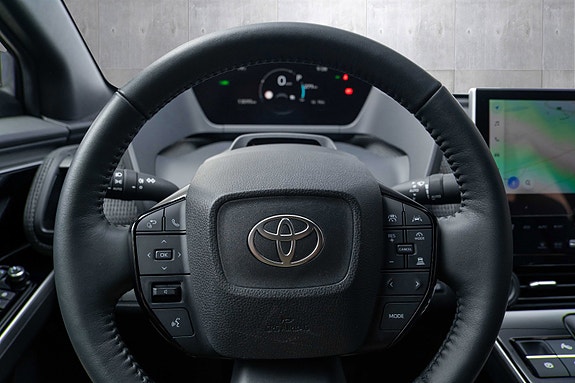 Toyota bZ4X 13 of 21