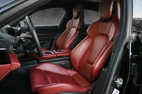 Porsche Taycan 4 17 of 30