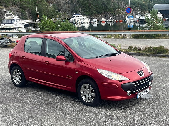Peugeot 307 2 of 11