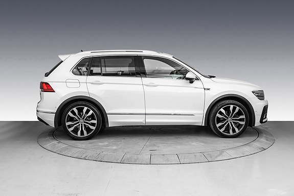 Volkswagen Tiguan 12 of 30