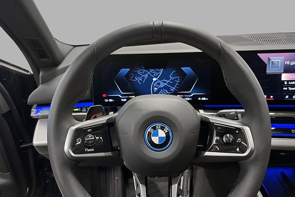 BMW i5 6 of 21