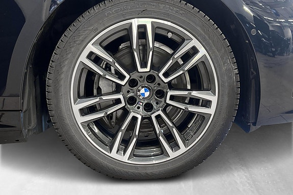 BMW i5 16 of 21