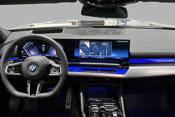 BMW i5 12 of 21