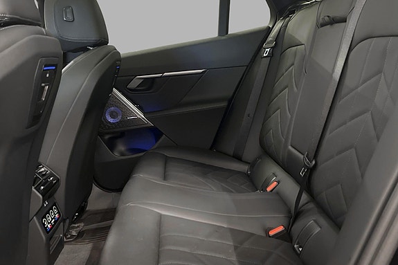 BMW i5 11 of 21