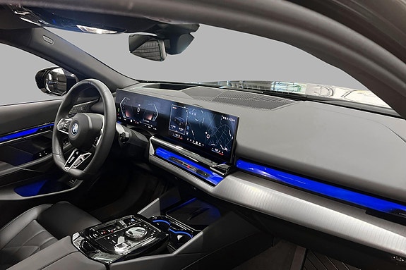 BMW i5 13 of 21
