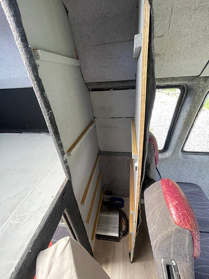 Mercedes-Benz Sprinter 413 23 of 30