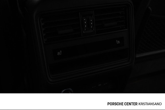 Porsche Cayenne 27 of 30