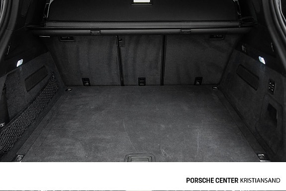 Porsche Cayenne 17 of 30