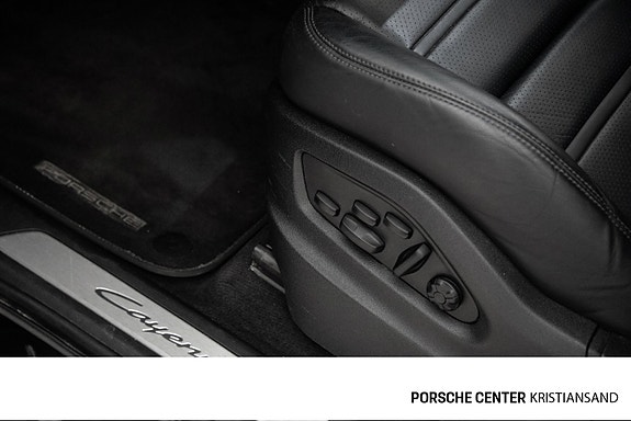 Porsche Cayenne 29 of 30