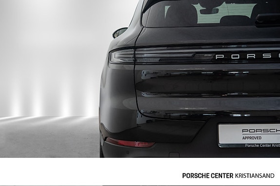 Porsche Cayenne 6 of 30