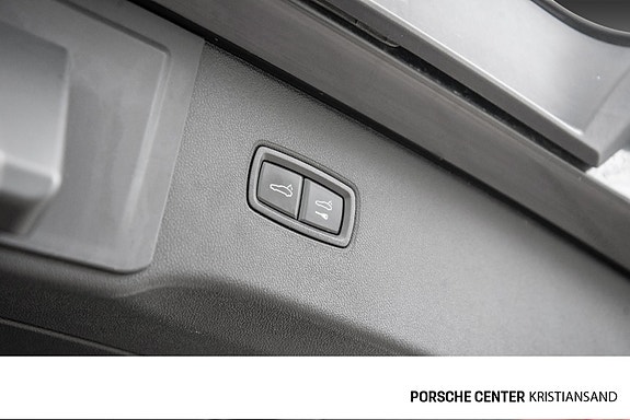 Porsche Cayenne 19 of 30