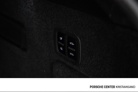 Porsche Cayenne 18 of 30