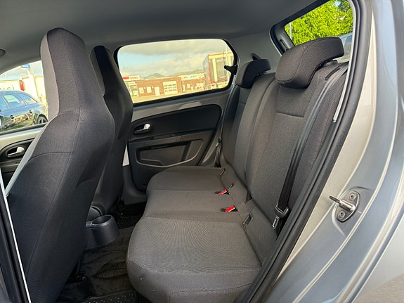 Volkswagen UP! 21 of 22