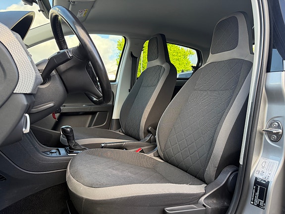 Volkswagen UP! 10 of 22