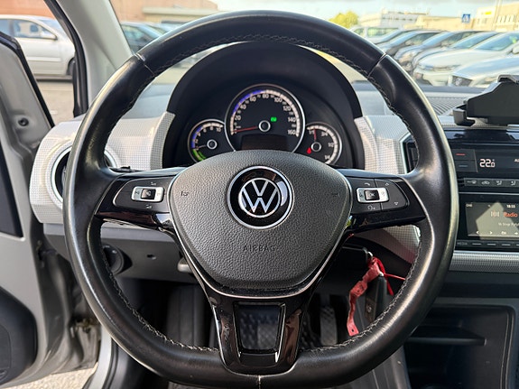 Volkswagen UP! 12 of 22