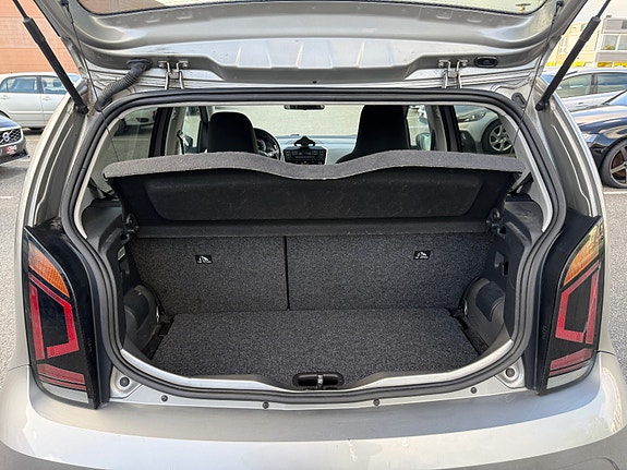 Volkswagen UP! 22 of 22