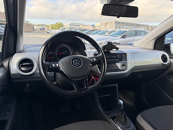Volkswagen UP! 11 of 22