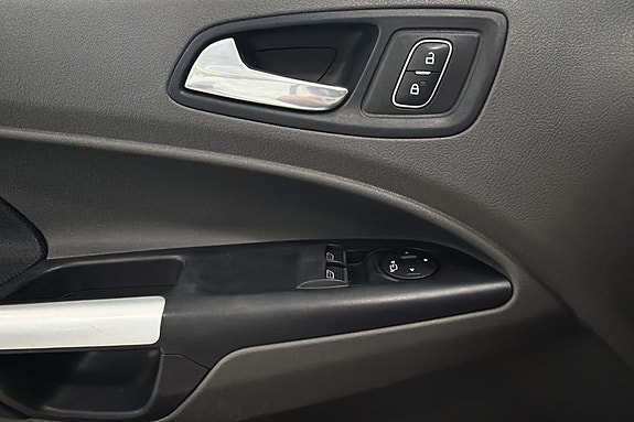 Ford Transit Connect 15 of 25
