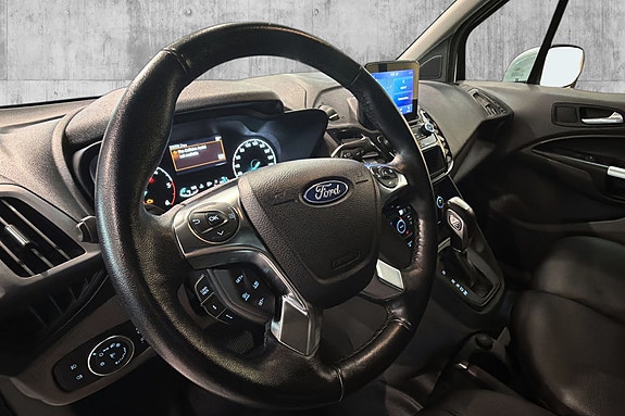 Ford Transit Connect 18 of 25