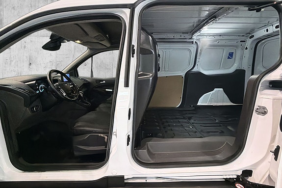 Ford Transit Connect 10 of 25