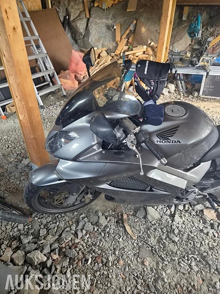 Honda VFR 800 9 of 10