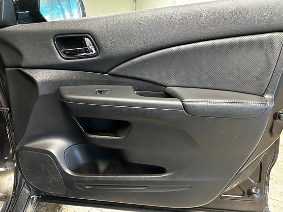 Honda CR-V 13 of 30