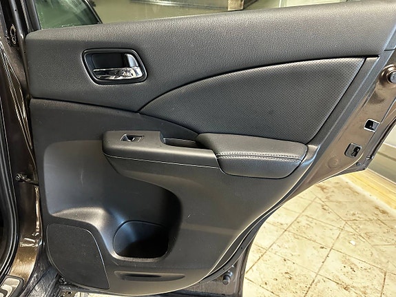 Honda CR-V 11 of 30