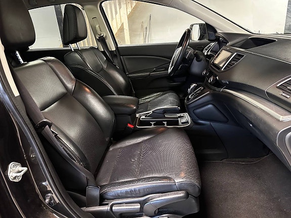 Honda CR-V 12 of 30