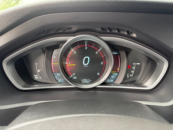 Volvo V40 Cross Country 13 of 22