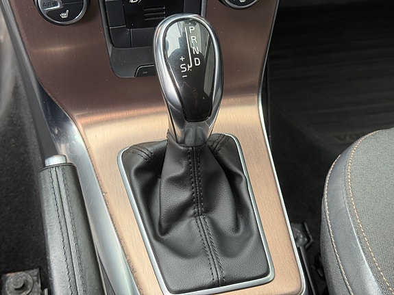 Volvo V40 Cross Country 17 of 22