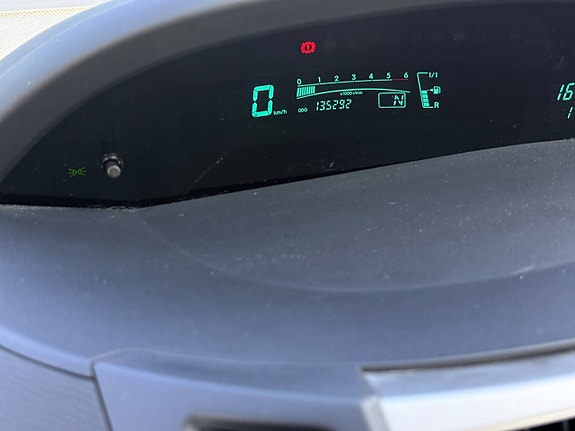 Toyota Yaris 18 of 30