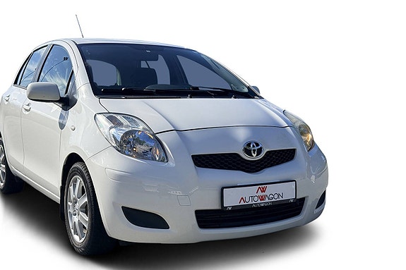 Toyota Yaris 5 of 30