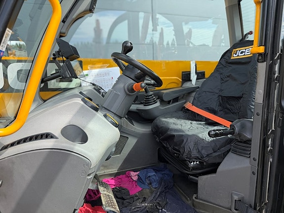 JCB 542-70 IndustriPlus Steg5 17 of 23