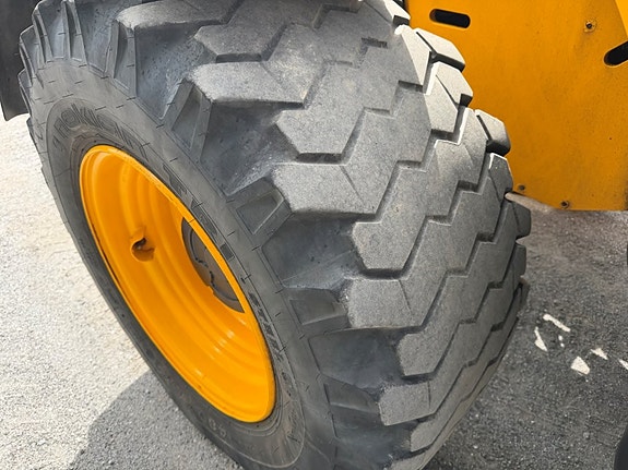 JCB 542-70 IndustriPlus Steg5 11 of 23