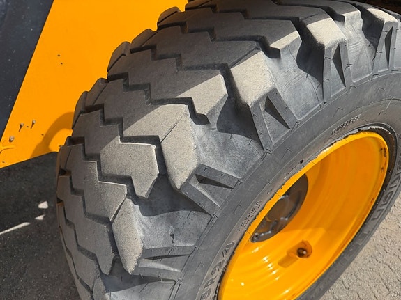 JCB 542-70 IndustriPlus Steg5 10 of 23
