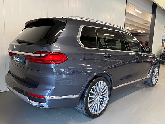 BMW X7 3 of 30