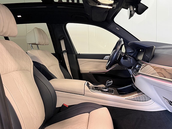BMW X7 5 of 30