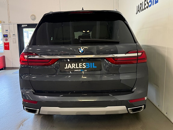 BMW X7 22 of 30