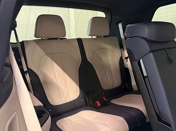 BMW X7 14 of 30